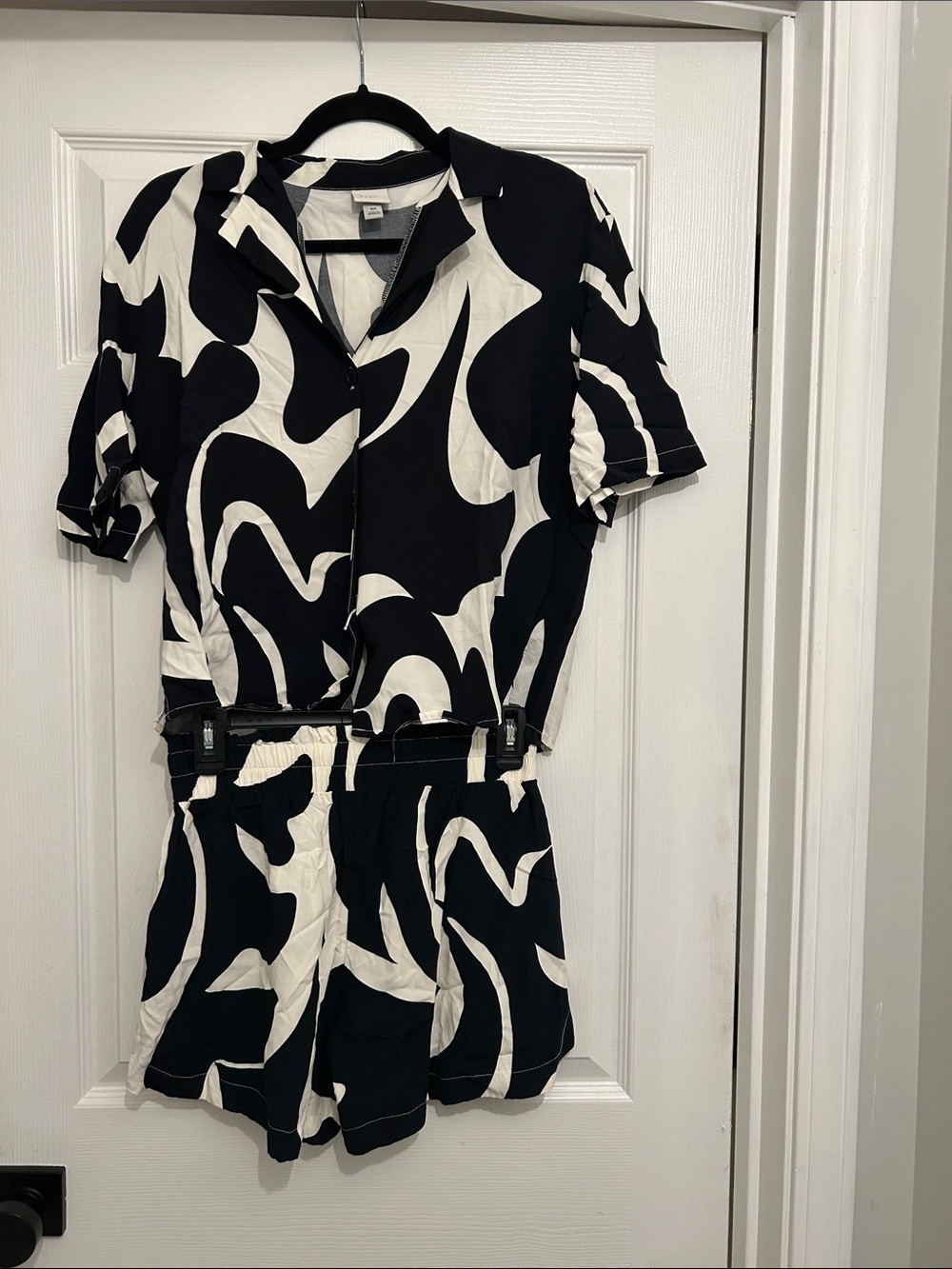 Black & White Patterned Women's Two Piece Short set